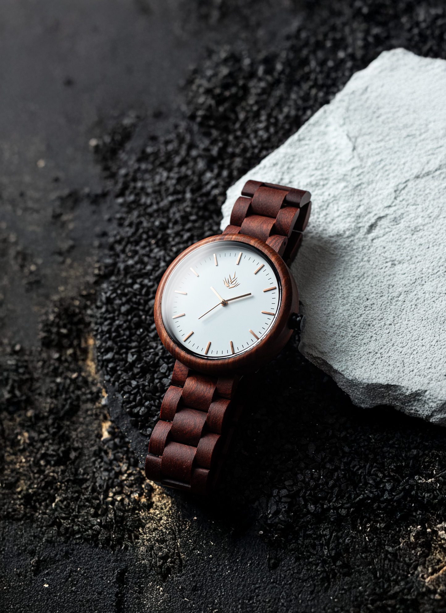 Línea Edición Especial 44mm - Sándalo rojo / Oro Rosa / Blanco