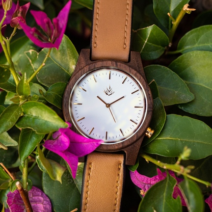 Agavia Line 44mm - Walnut / White