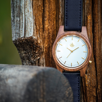 Agavia Line 44mm - Walnut / White