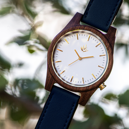 Agavia Line 44mm - Walnut / White