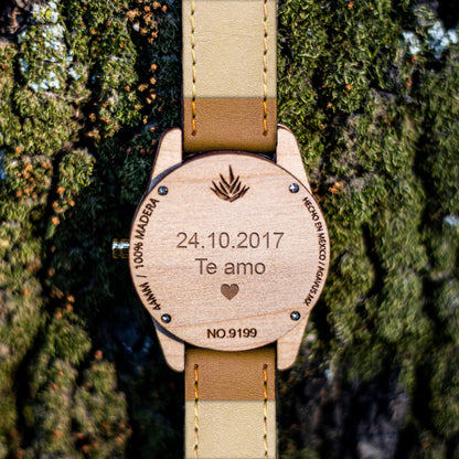 The clássic 44mm Maple - Cactus leather