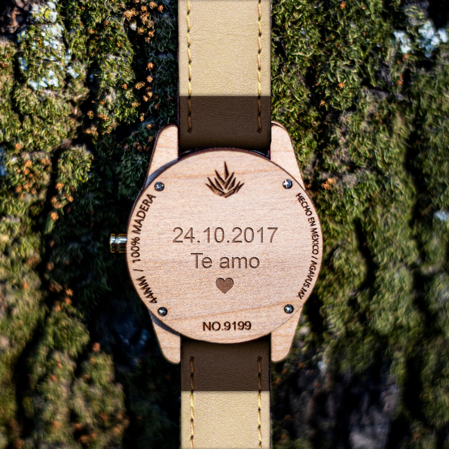 The clássic 44mm Maple - Cactus leather