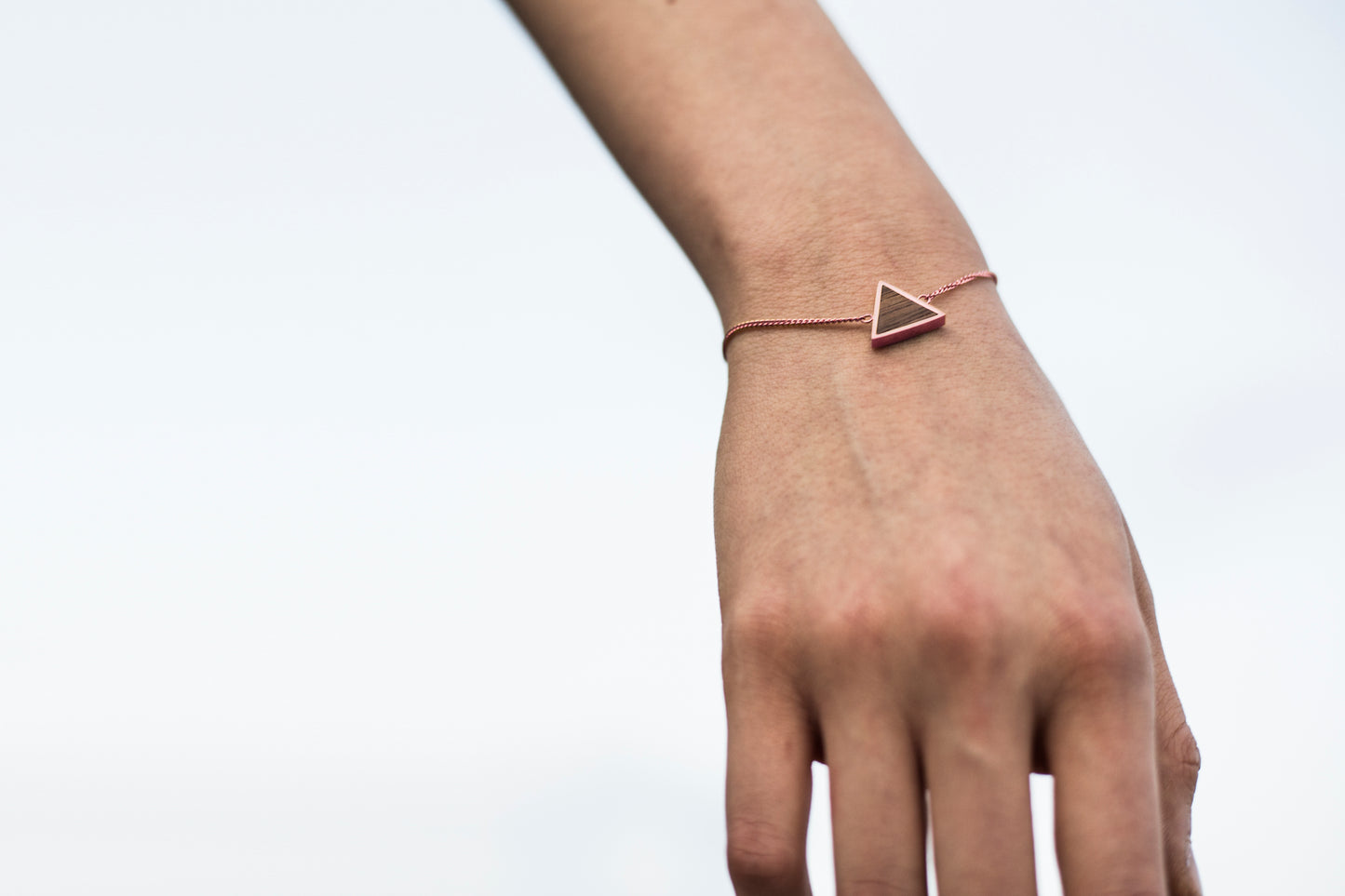 Triangular bracelet / Walnut