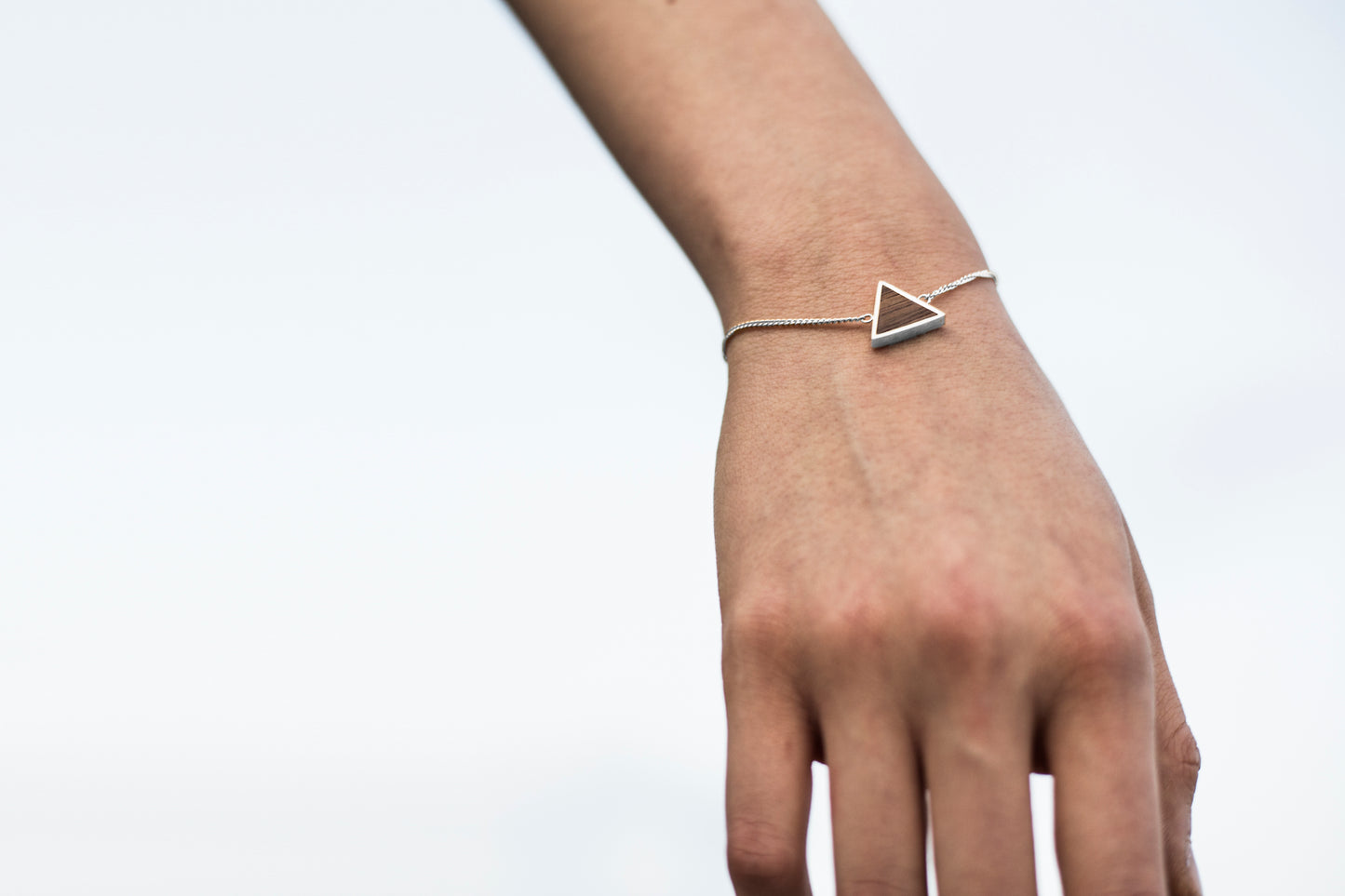 Triangular bracelet / Walnut