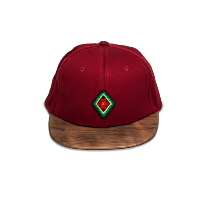 Gorra rojo / Nogal Americano