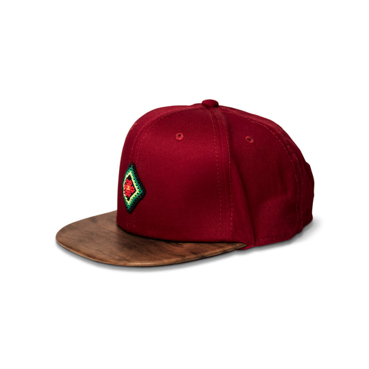 Gorra rojo / Nogal Americano