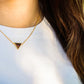 Collar triángulo / Nogal