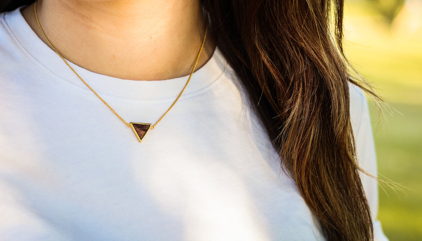 Triangle necklace / Walnut