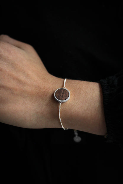Circle bracelet / Walnut