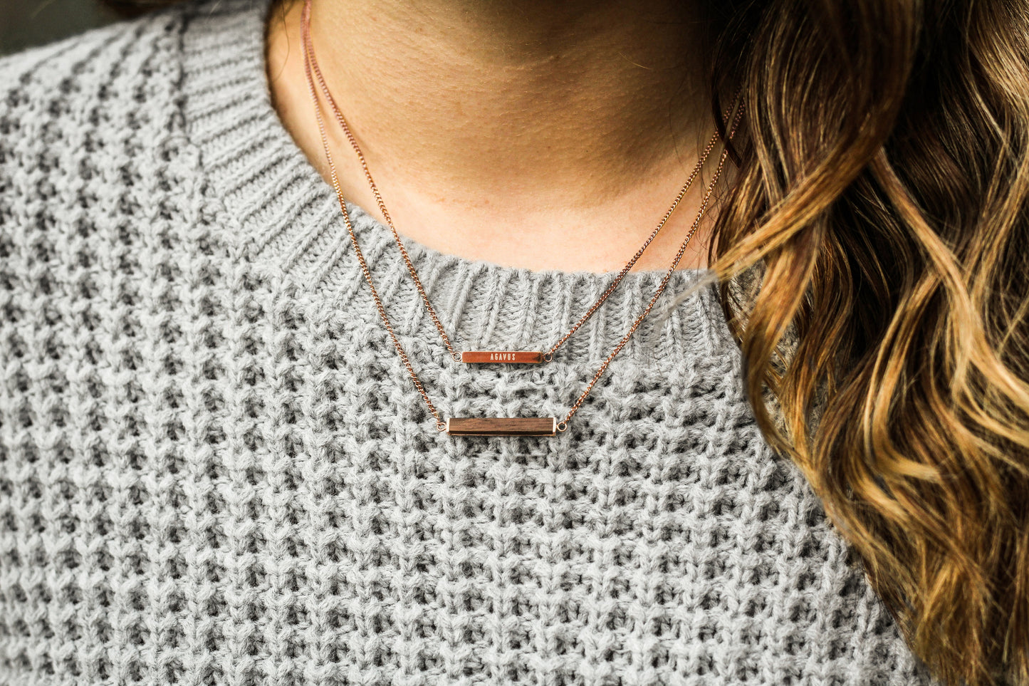 Rectangle necklace / Walnut