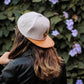 Gorra Blanco Vintage / Caoba